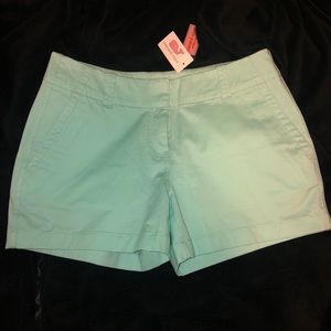 NWT Vineyard Vines Everyday Short size 4